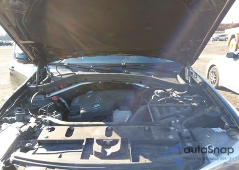 2016 BMW X3 xDrive28I z USA, uszkodzony, nr VIN 5UXWX9C57G0D78460